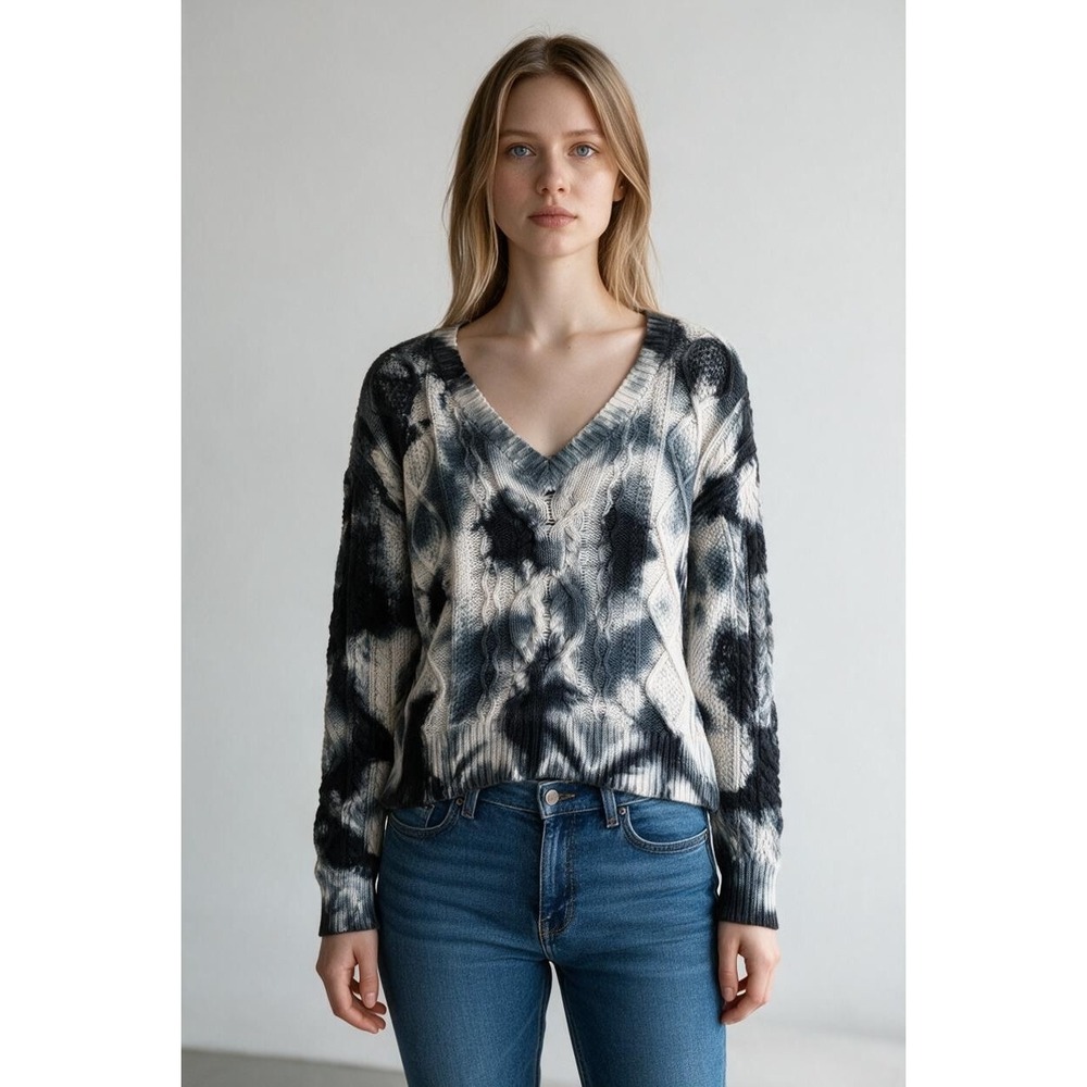 Pilcro Anthropologie Cable Knit Chunky Sweater XS Navy Tie Dye V-Neck